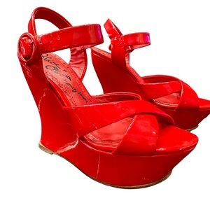 Alice + Olivia Vibrant Red Wedge Sandals Women’s Size 6 Stylish Summer Heels